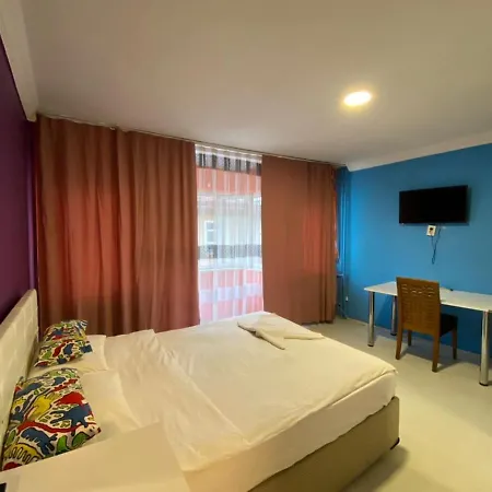 Harmony Hostal *