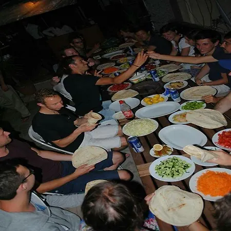 Harmony Hostal