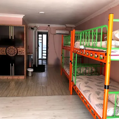 Harmony Hostal *